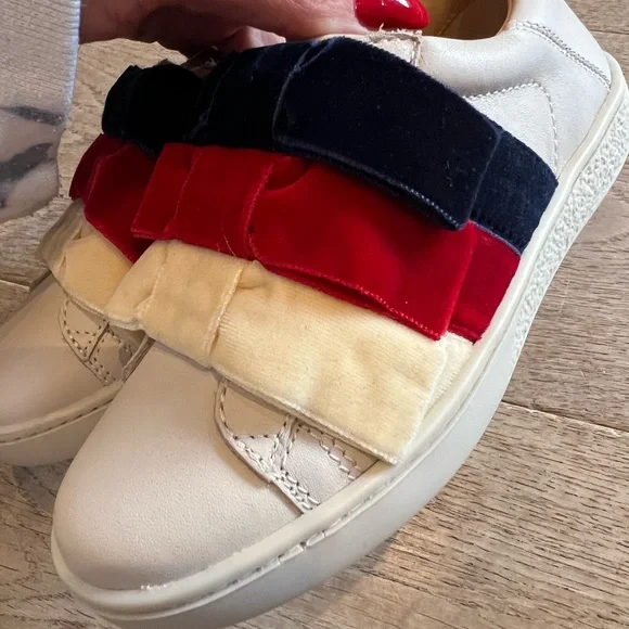 New Gucci velvet bow cream leather sneakers